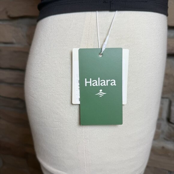 Halara Cropped Short Sleeve Top Keyhole Front Black Size Medium NWT Athleisure - Picture 4 of 9